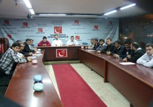 Gençlerden Erbakan'a dastek